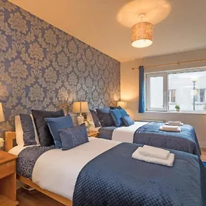 Town Square Townhouse - Location In , Galway Ireland